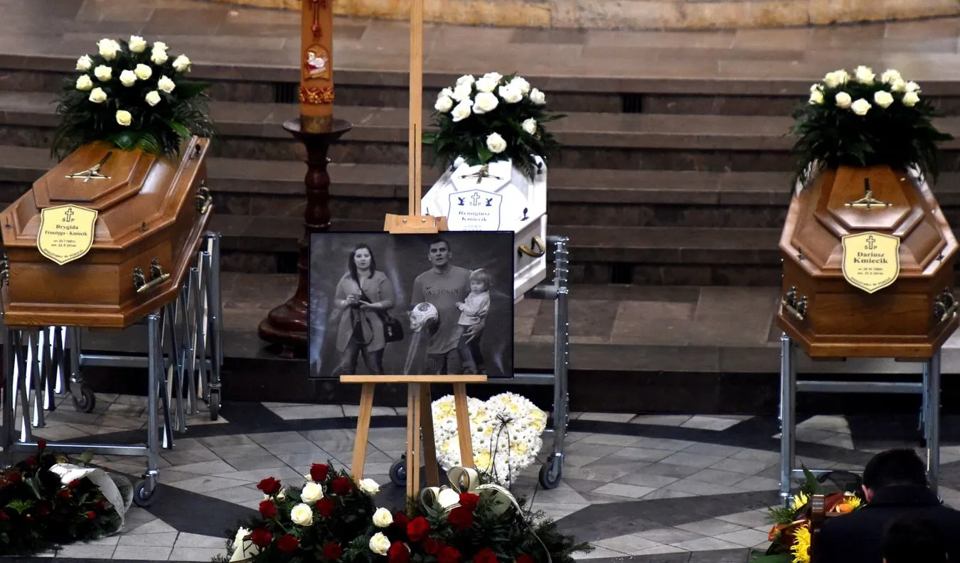 Msza za tragicznie zmarłą dziennikarską rodzinę Kmiecików