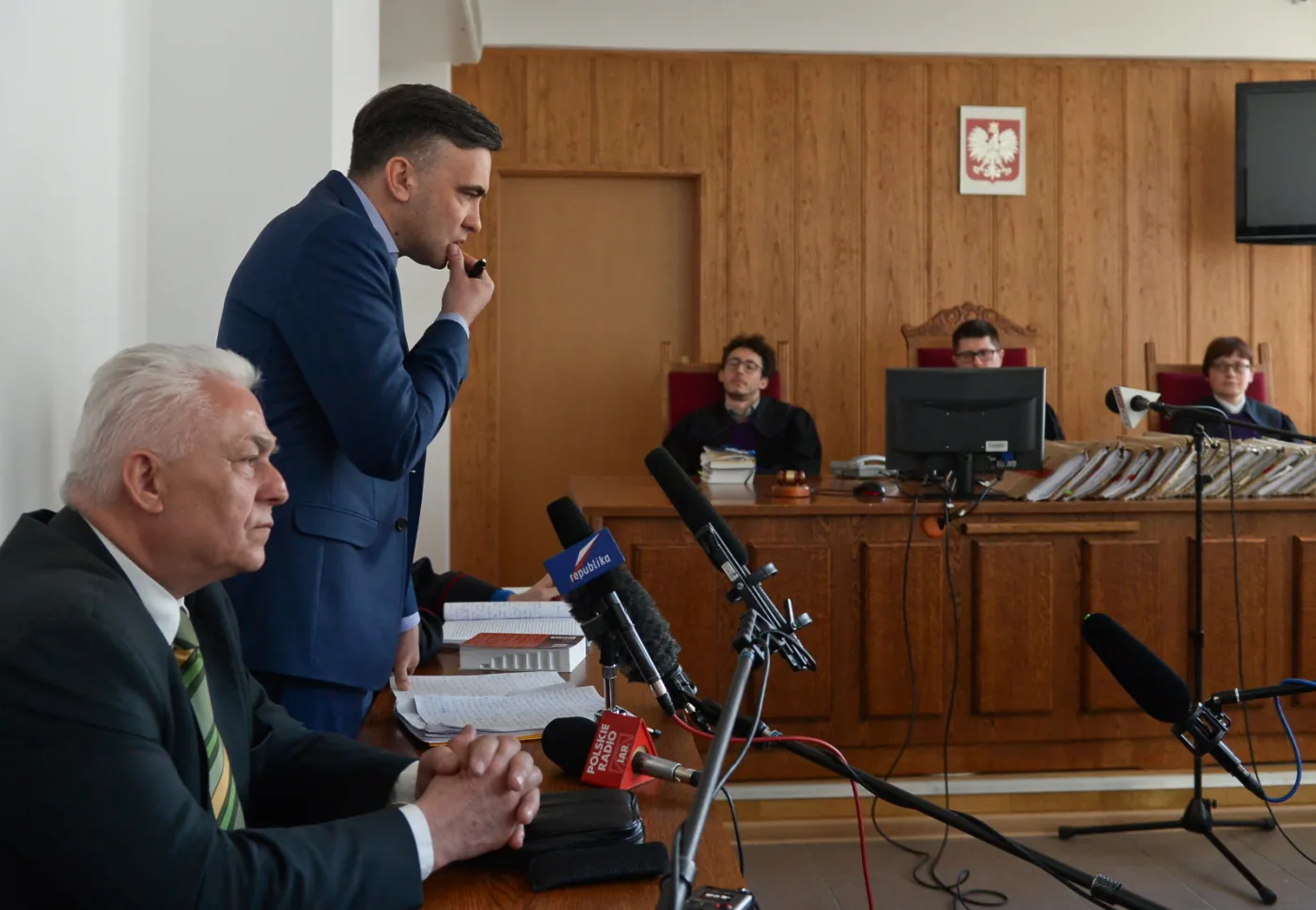 Oskarżyciele posiłkowi: nieprawomocnie skazany za łapówkę w aferze gruntowej - Piotr Ryba oraz były poseł Samoobrony - Janusz Maksymiuk