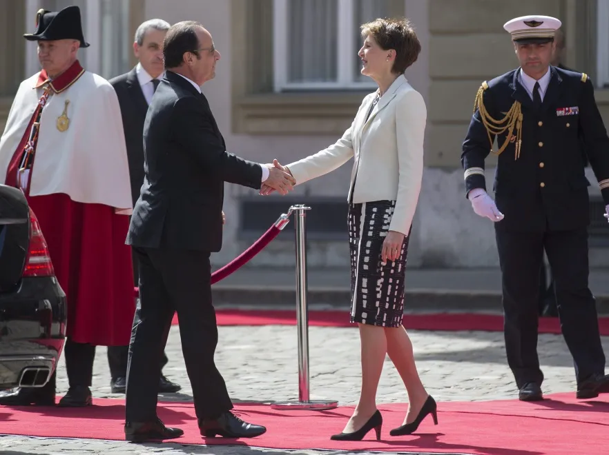 7664496-simonetta-sommaruga-francois-hollande.jpg