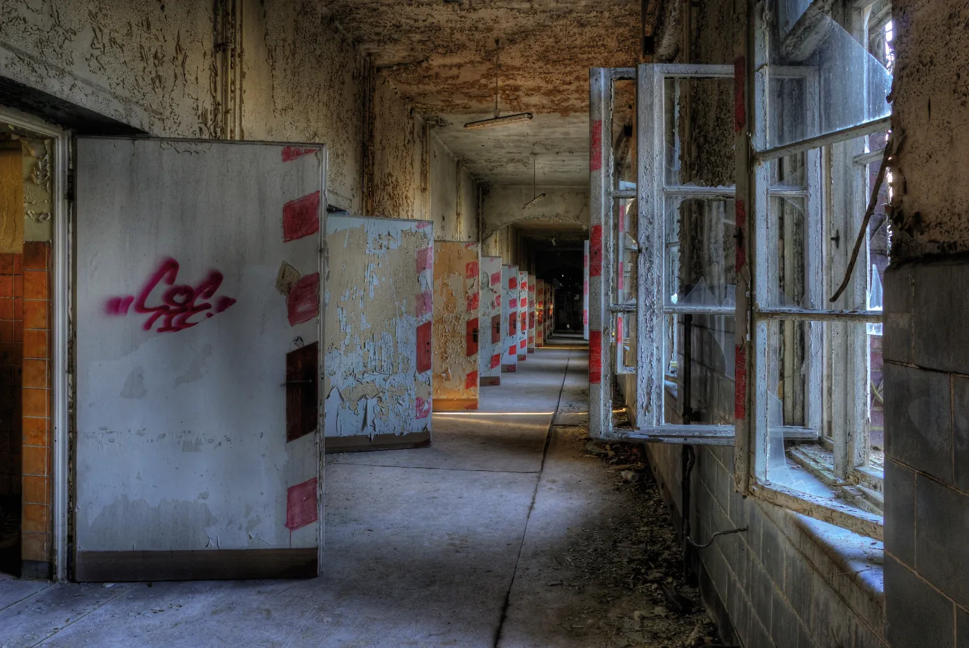 7687567-opuszczony-szpital-beelitz-heilst-tten.jpg