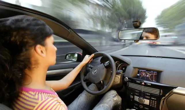 Masz samochód? Pojedziesz komunikacją za darmo