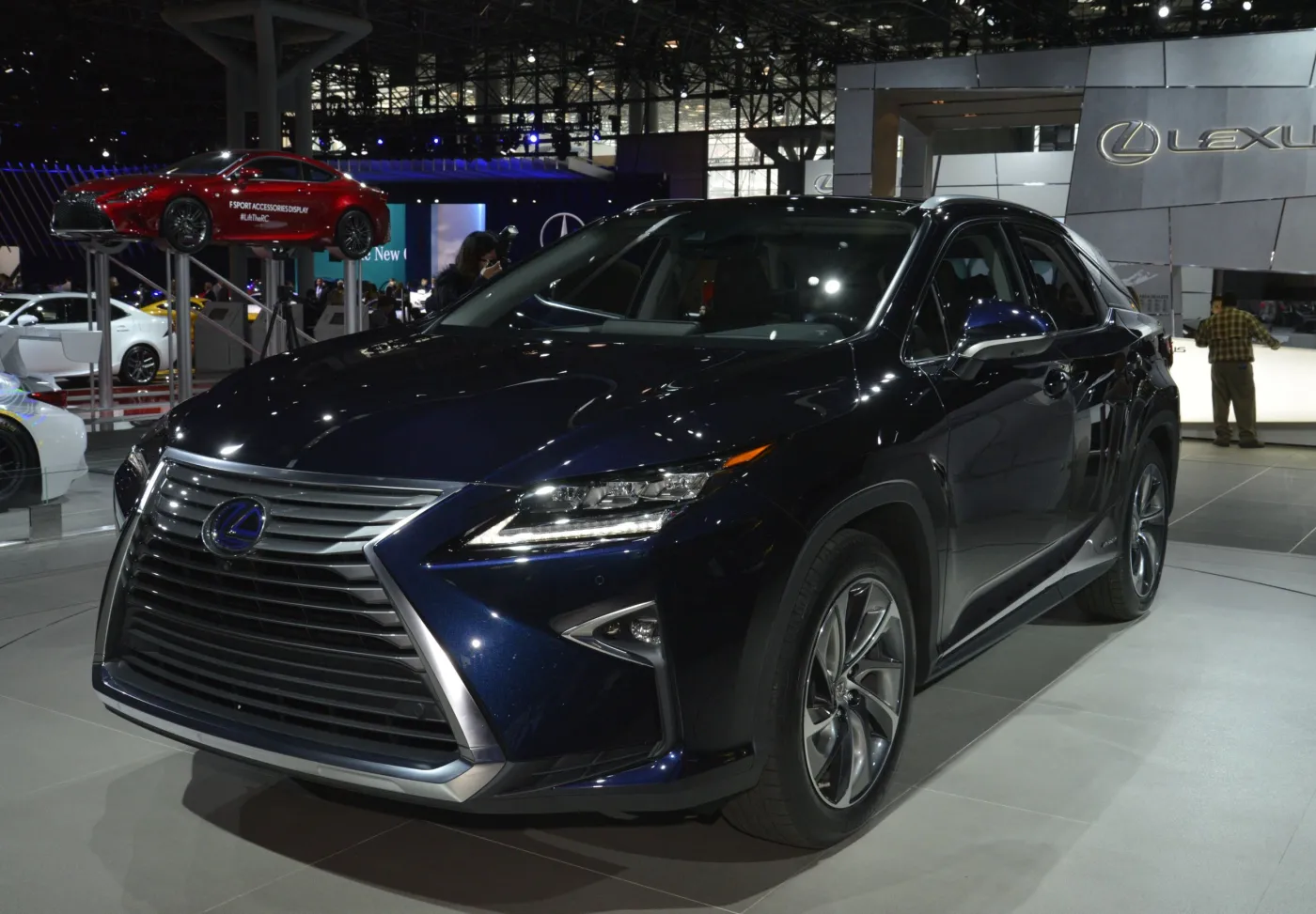 7960687-lexus-rx.jpg