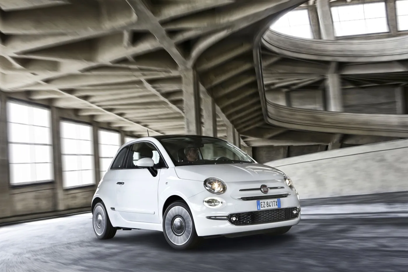 7942081-fiat-500.jpg