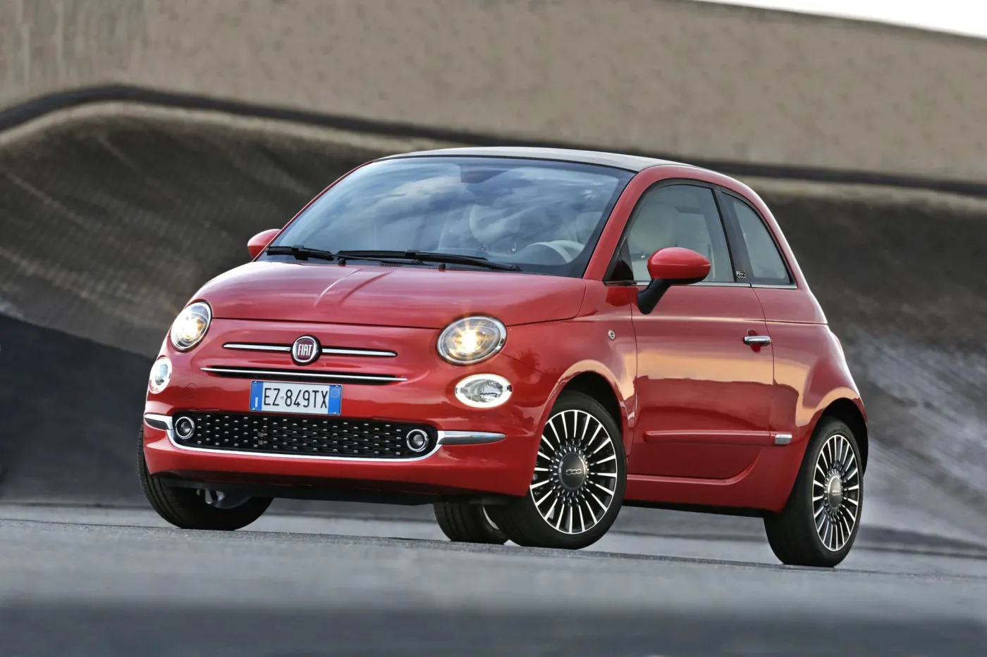 7942171-fiat-500.jpg