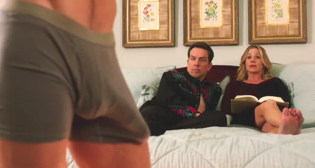 Wakacyjny koszmar Christiny Applegate i Eda Helmsa. TYLKO DLA DOROSŁYCH