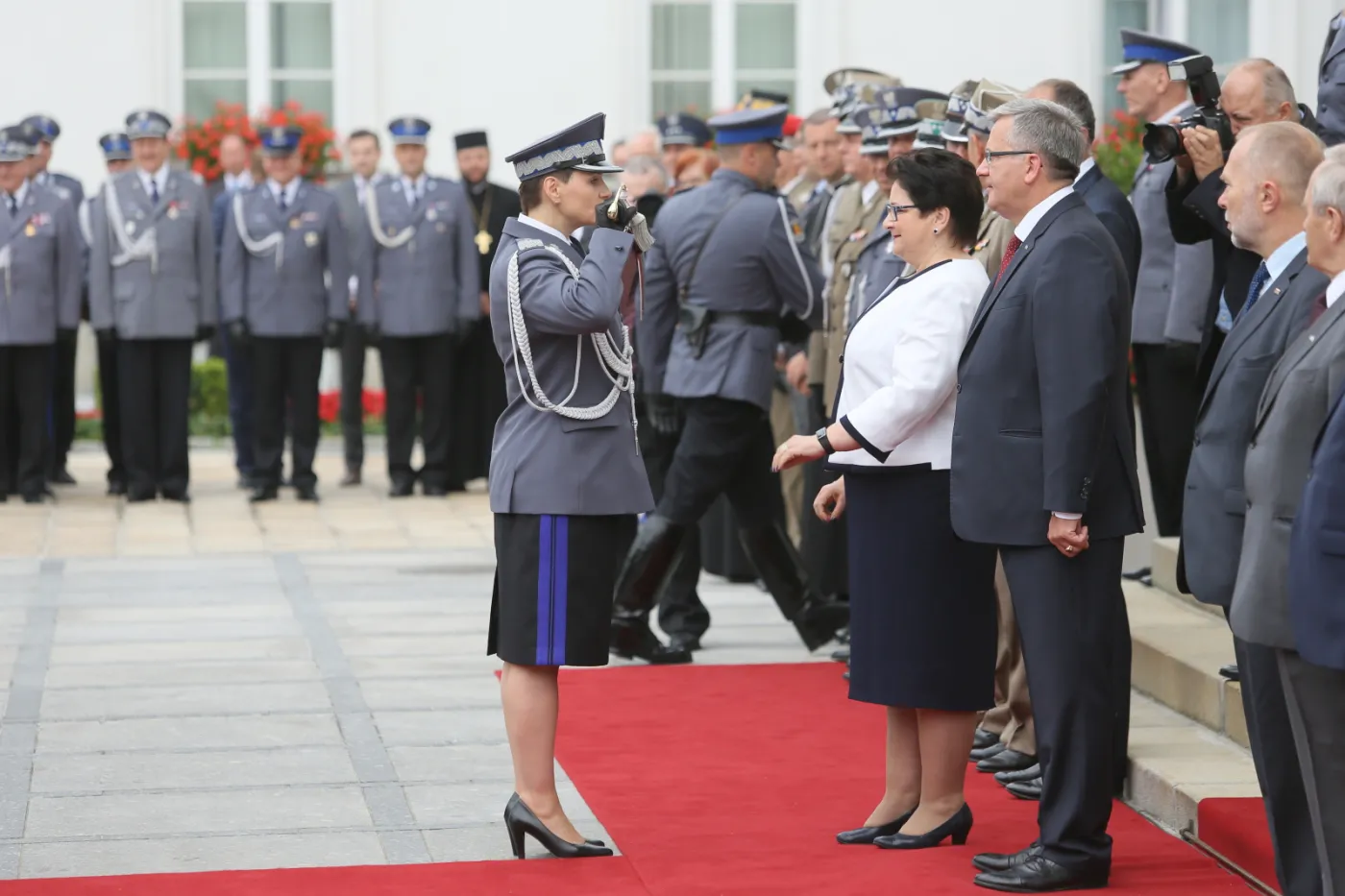 8005272-komendant-irena-doroszkiewicz-otrzymala.jpg