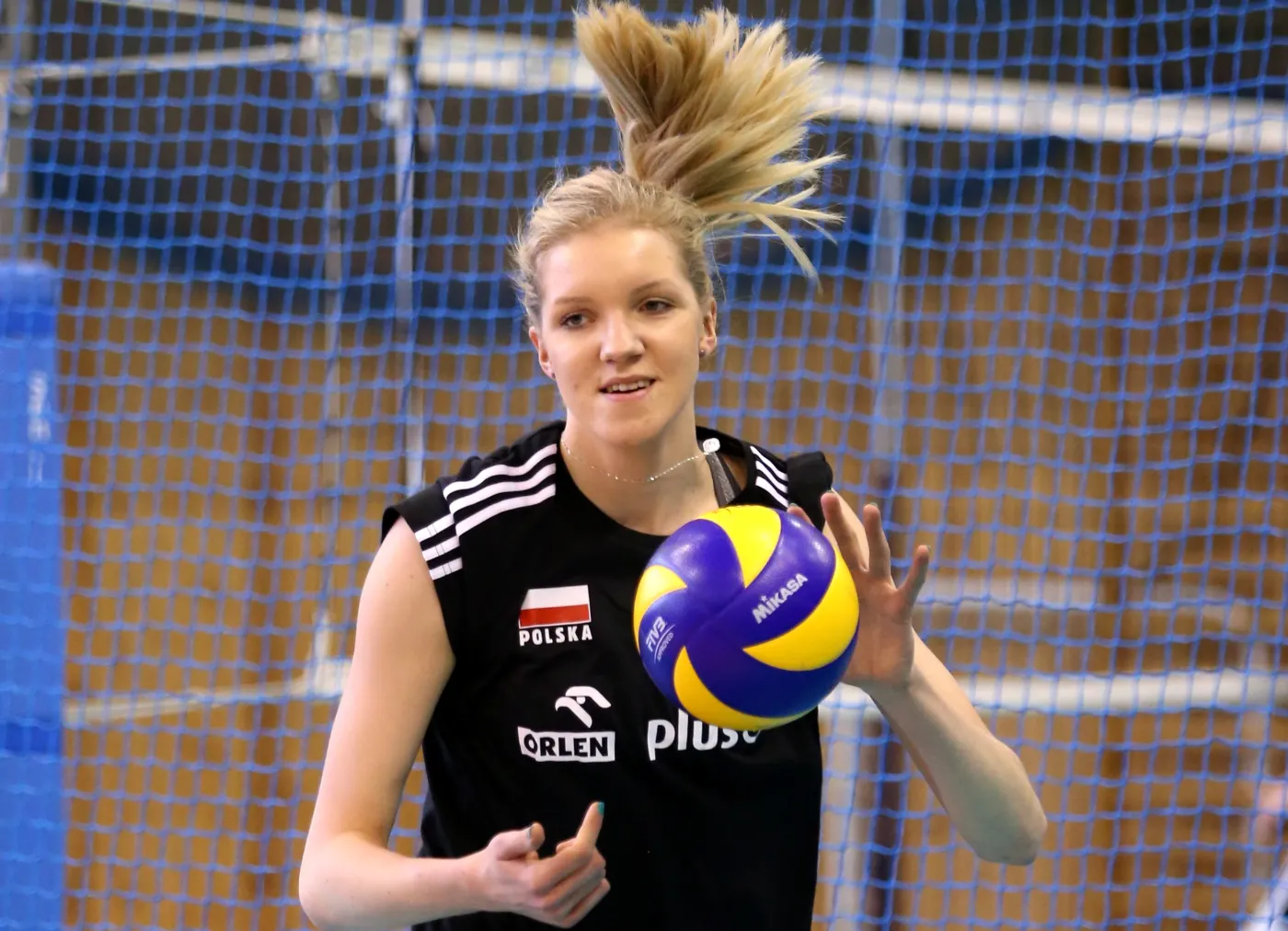 7784317-zawodniczka-siatkarskiej-reprezentacji.jpg