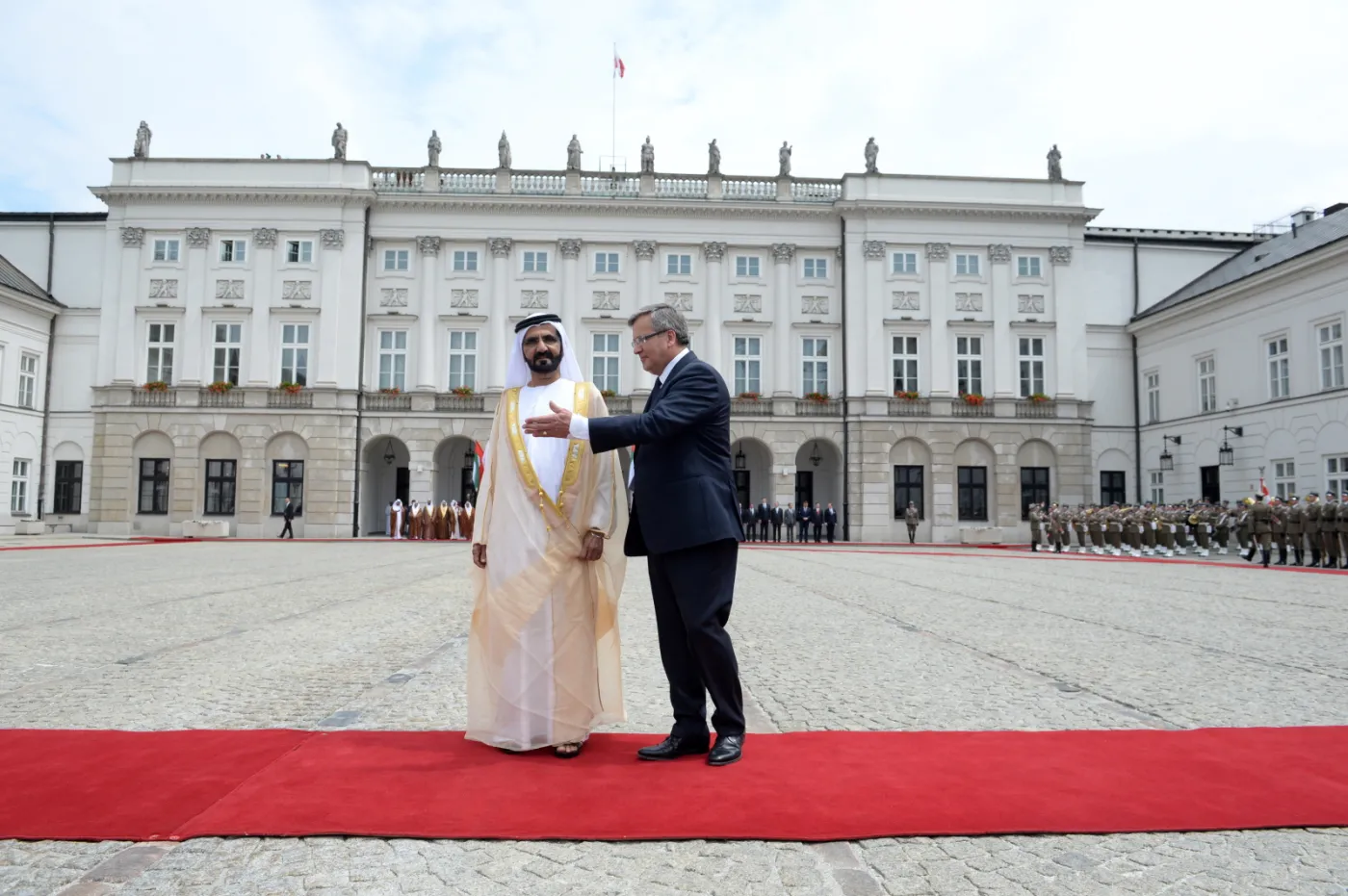 Emir przyjechał do Komorowskiego. Spotka się również z Dudą. ZDJĘCIA