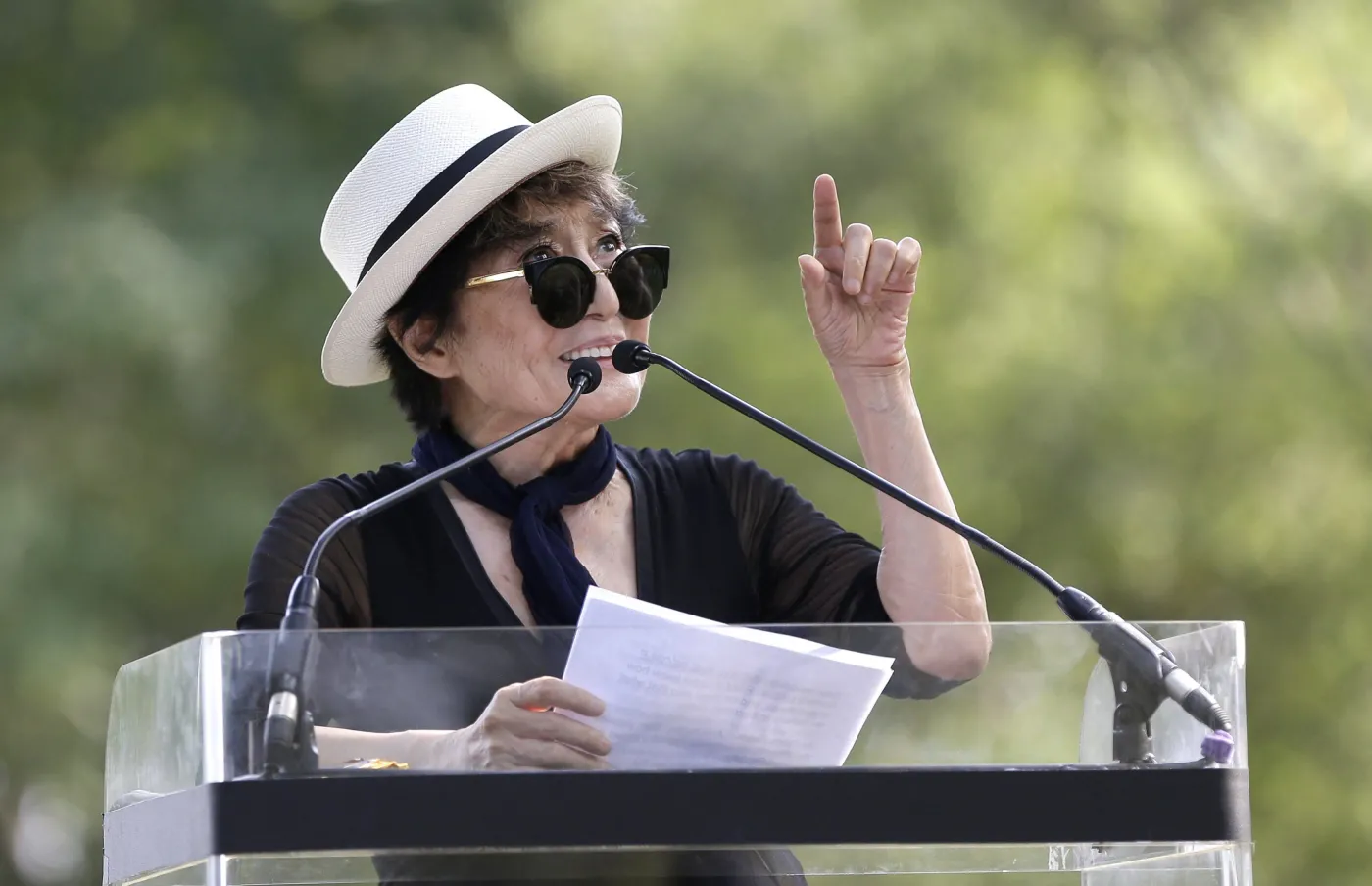 Yoko Ono