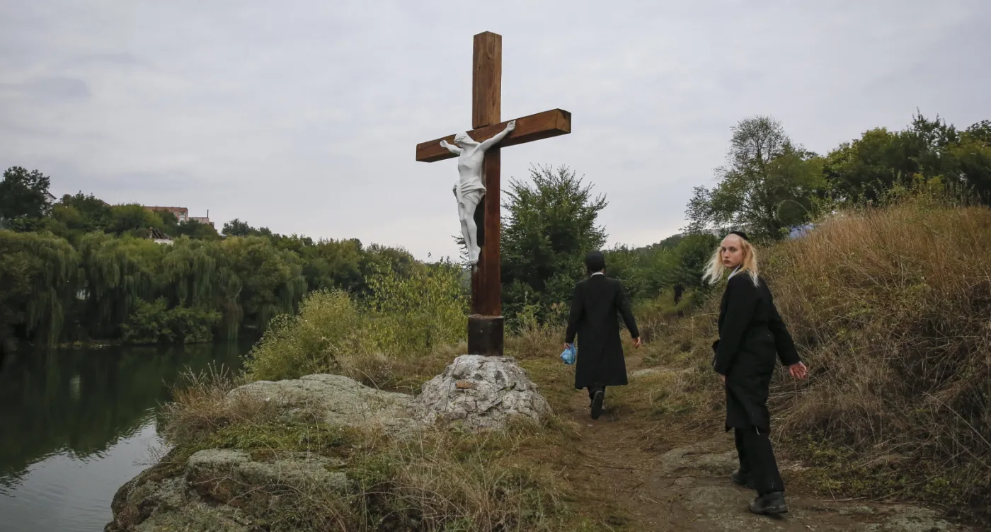 8205654-zydzi-zjechali-do-humania-na-ukrainie.jpg