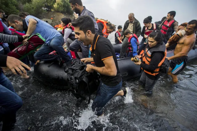 Komisja Europejska obiecuje przyjmowanie uchodźców z Turcji. Z Brukseli nieoficjalnie: 500 tysięcy