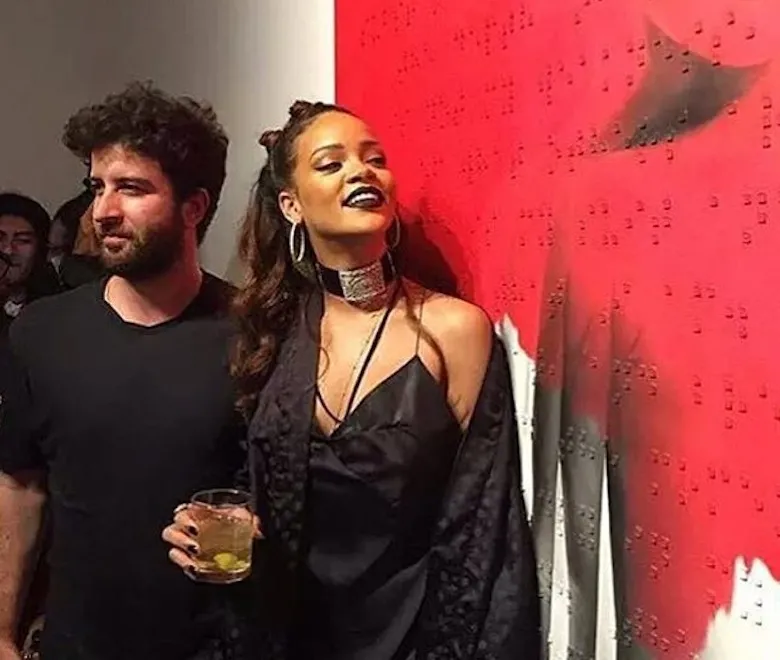 8295814-rihanna.jpg