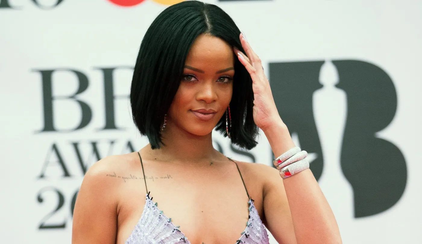 8774283-rihanna.jpg