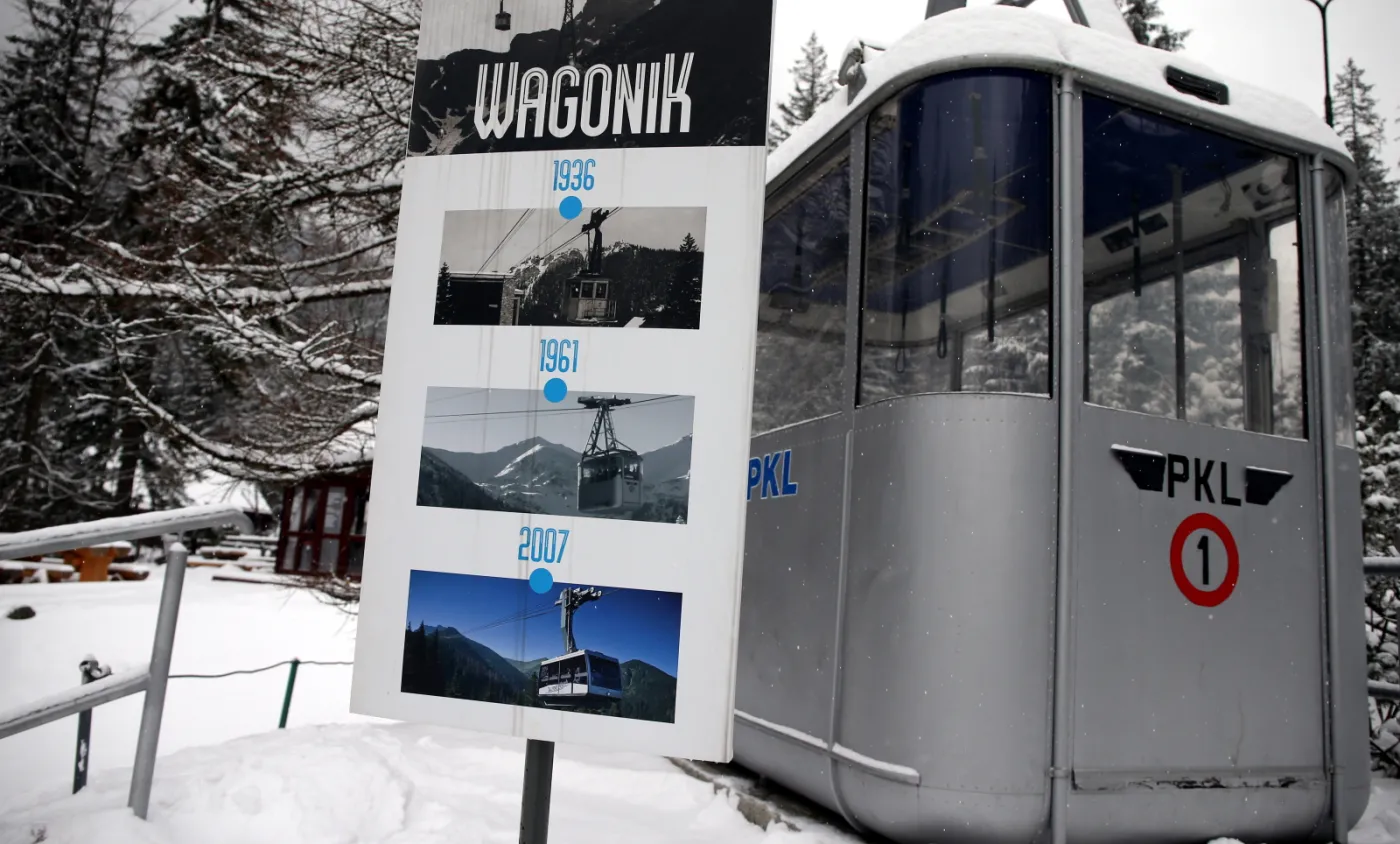 8840327-stary-wagon-kolei-linowej-na-kasprowy.jpg