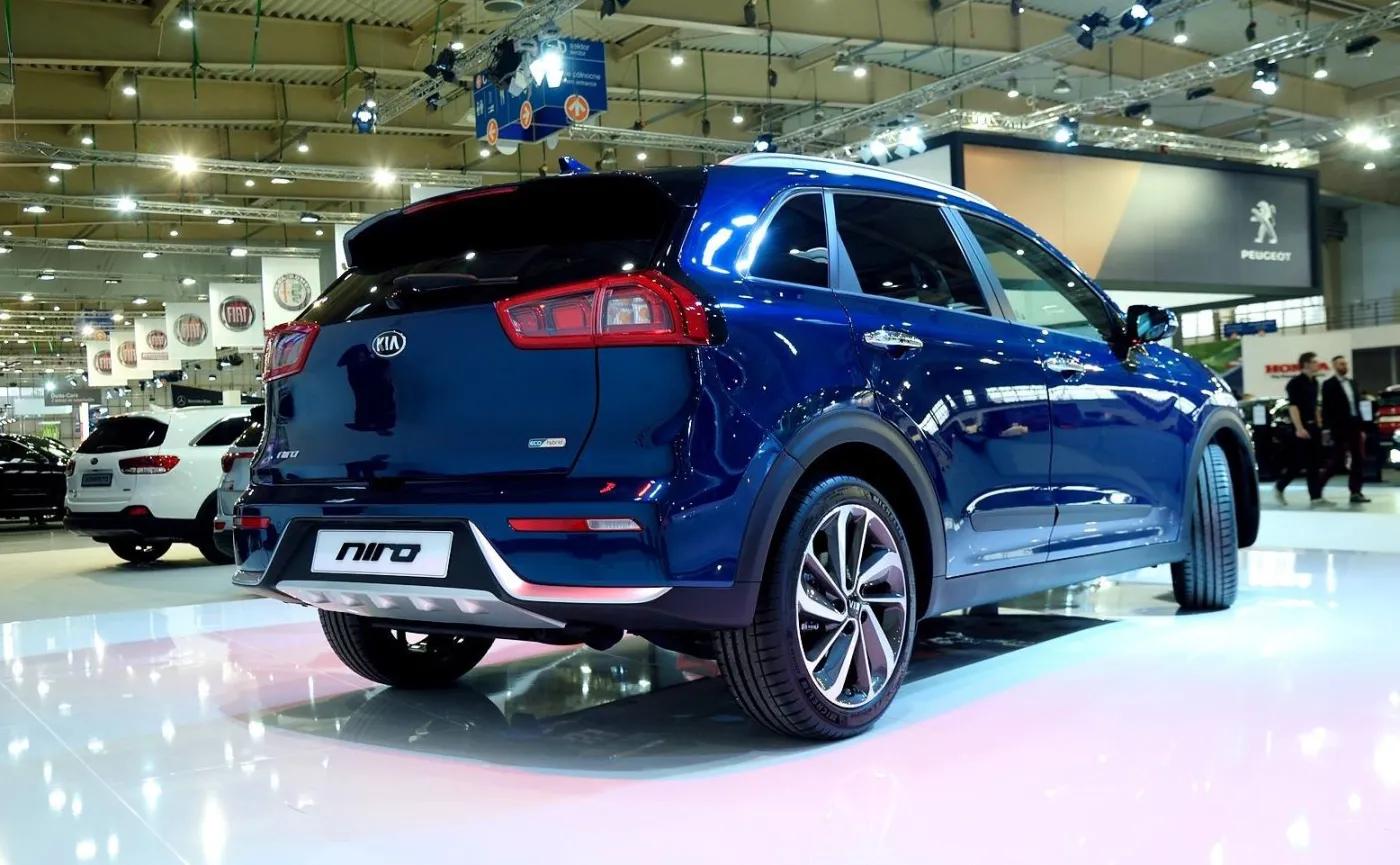 8923635-kia-niro.jpg