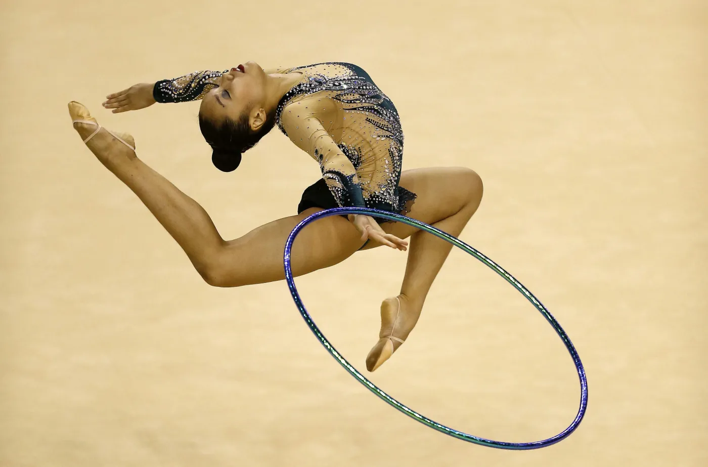 8962693-dziewczyny-z-gumy-walcza-o-olimpijskie.jpg