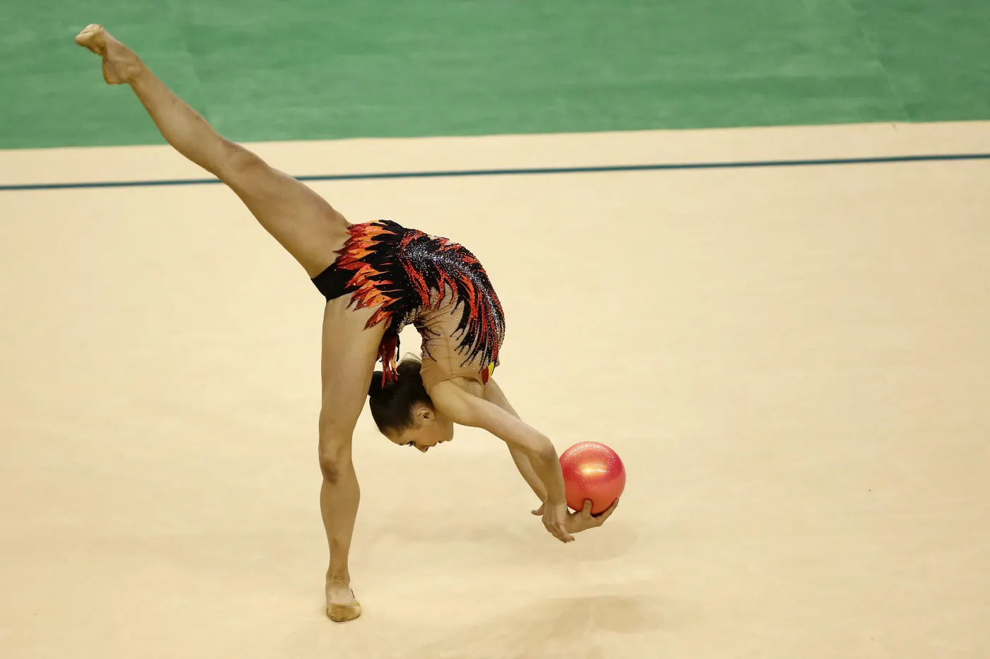 8962757-dziewczyny-z-gumy-walcza-o-olimpijskie.jpg