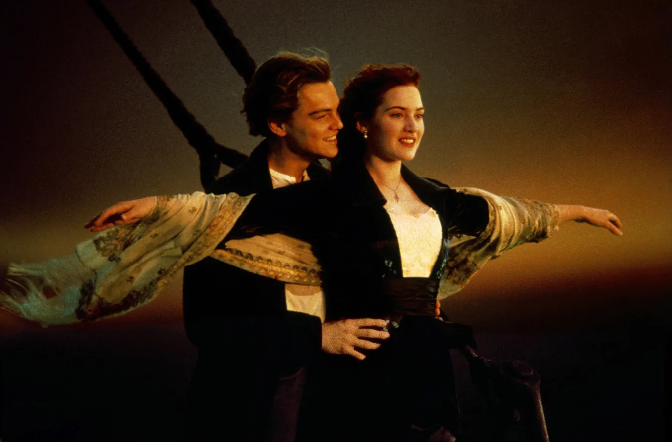8654310-titanic.jpg