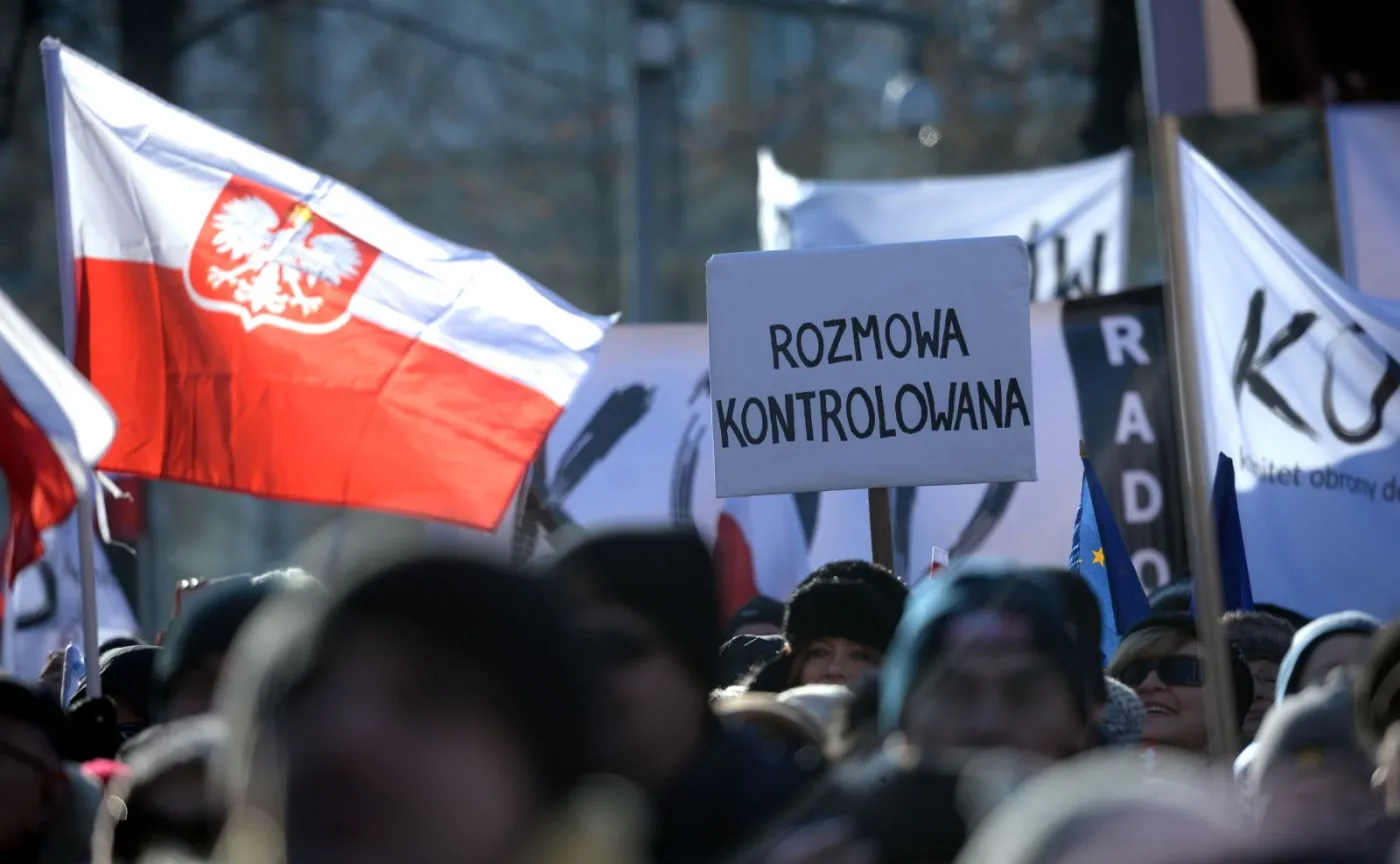 8666228-komitet-obrony-demokracji-demonstrowal.jpg