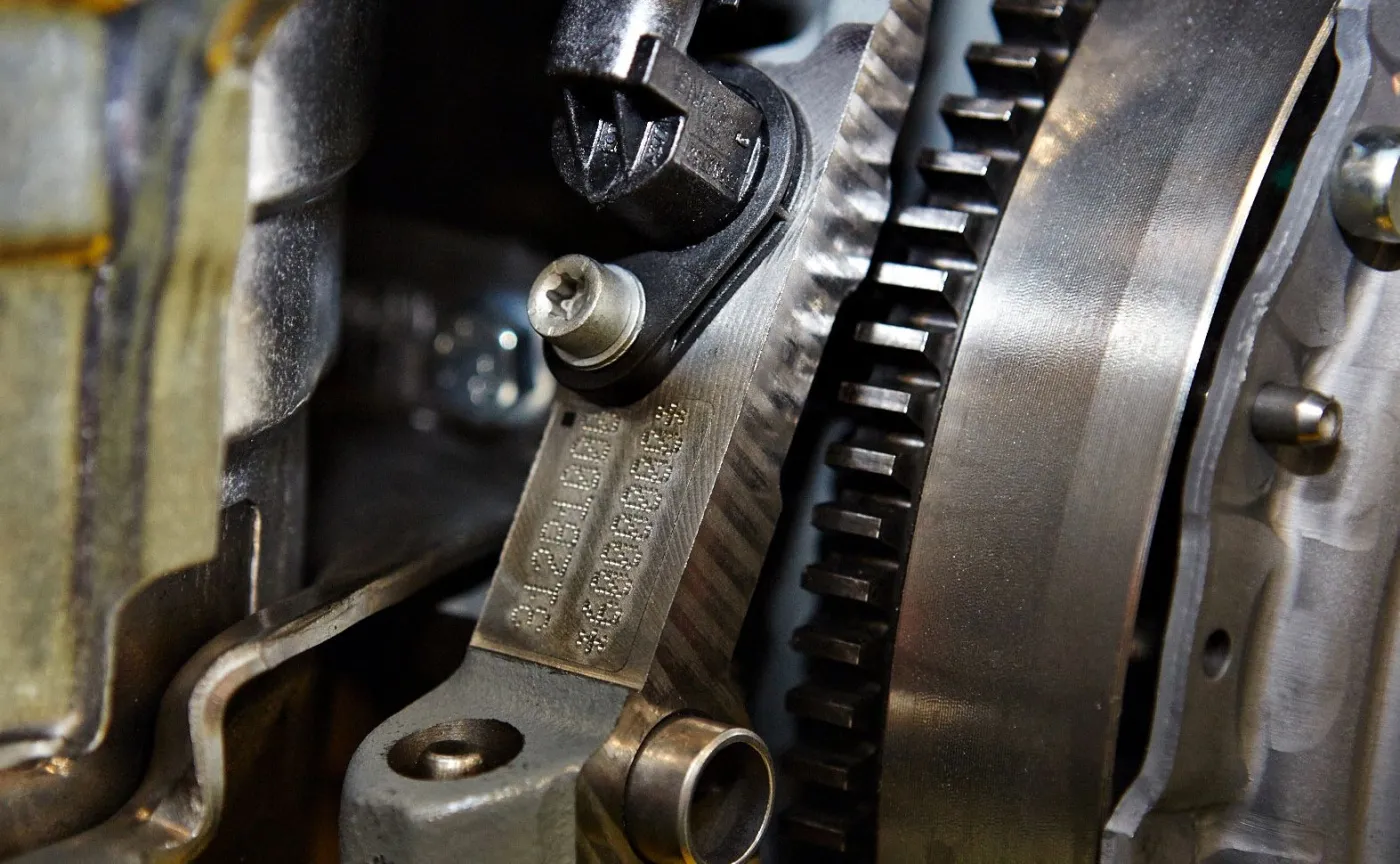 8727603-160211-fca-6-000-000-silnik-multijet-1.jpg