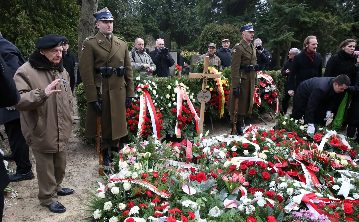 8741585-maria-stypulkowska-chojecka-laczniczka.jpg