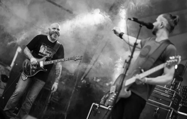 Mariusz Duda o śmierci Piotra Grudzińskiego z Riverside: To jakiś żart, jakiś ponury twist z cholernej "Gry o Tron"