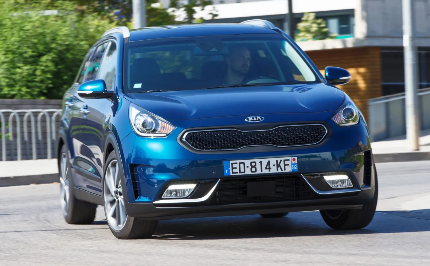 9288960-kia-niro.jpg