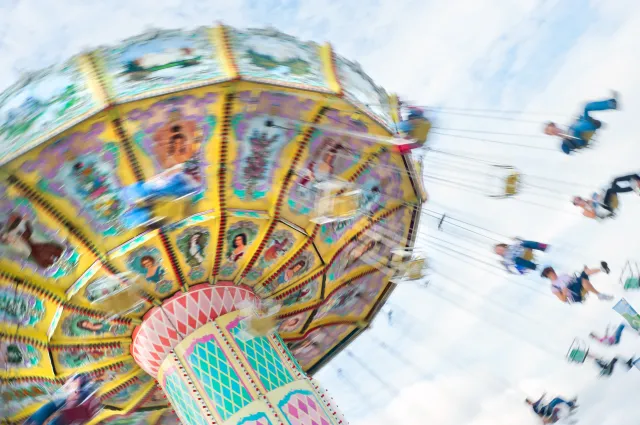 Karuzela jak szubienica. Dzieci zostały ranne