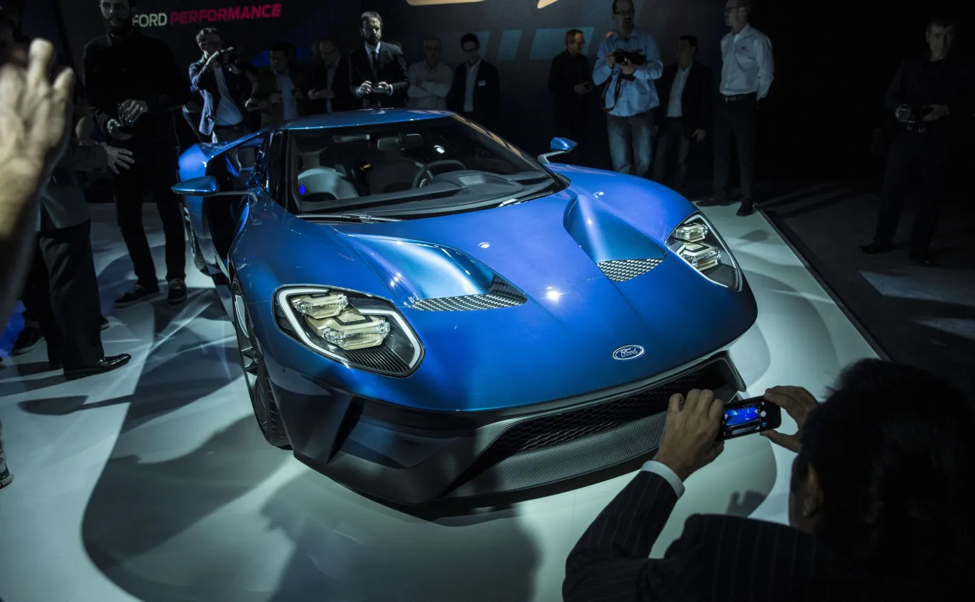 9379543-ford-gt.jpg