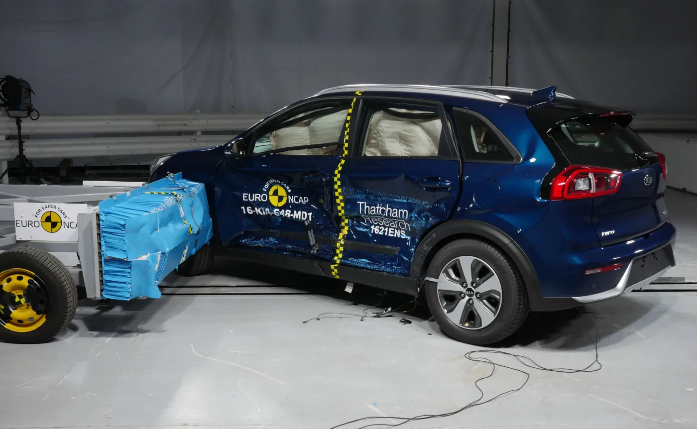 9404126-kia-niro.jpg
