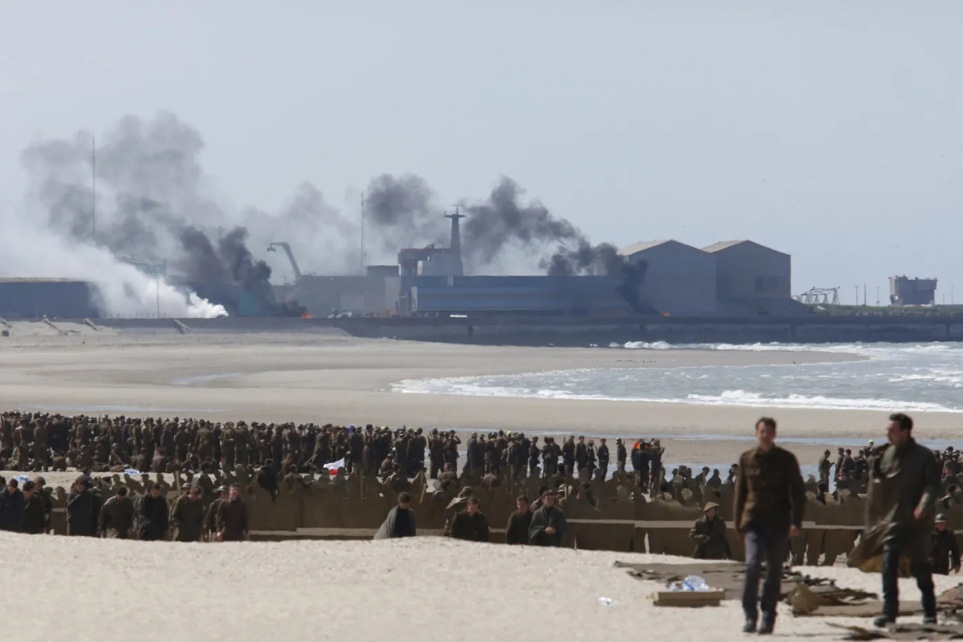 Ruszyła wielka ewakuacja. Tak Christopher Nolan kręci "Dunkierkę" [ZDJĘCIA Z PLANU]