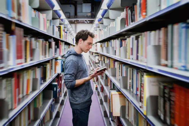 Kaczyński patronem szkoły dla urzędników. "PiS chce wszystko, co jest godne upamiętnienia"