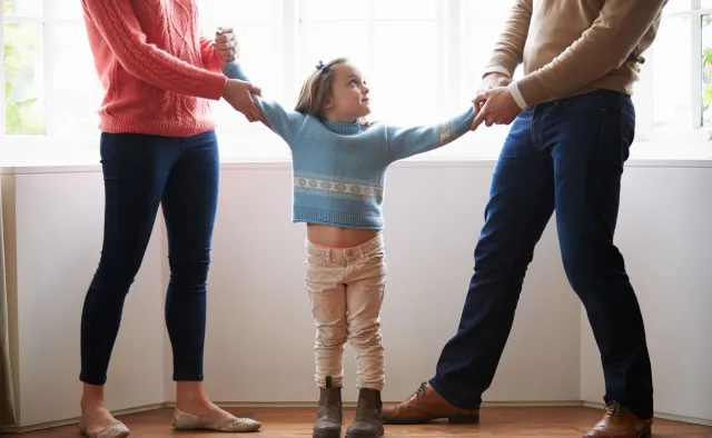 Polski rodzic nie ma oparcia w polskim sądzie. Zawsze przegrywa dziecko