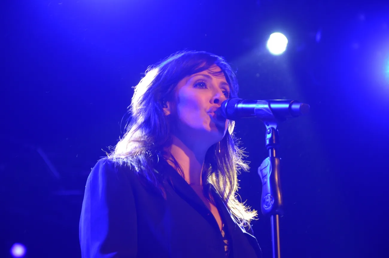 10100582-natalie-imbruglia-zagrala-w-warszawskim.jpg