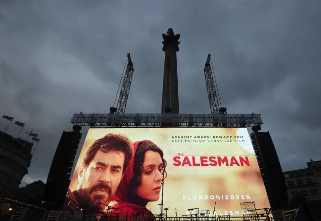 Pokaz filmu "Klient" Asghara Frahadiego w Londynie na Trafalgar Square 