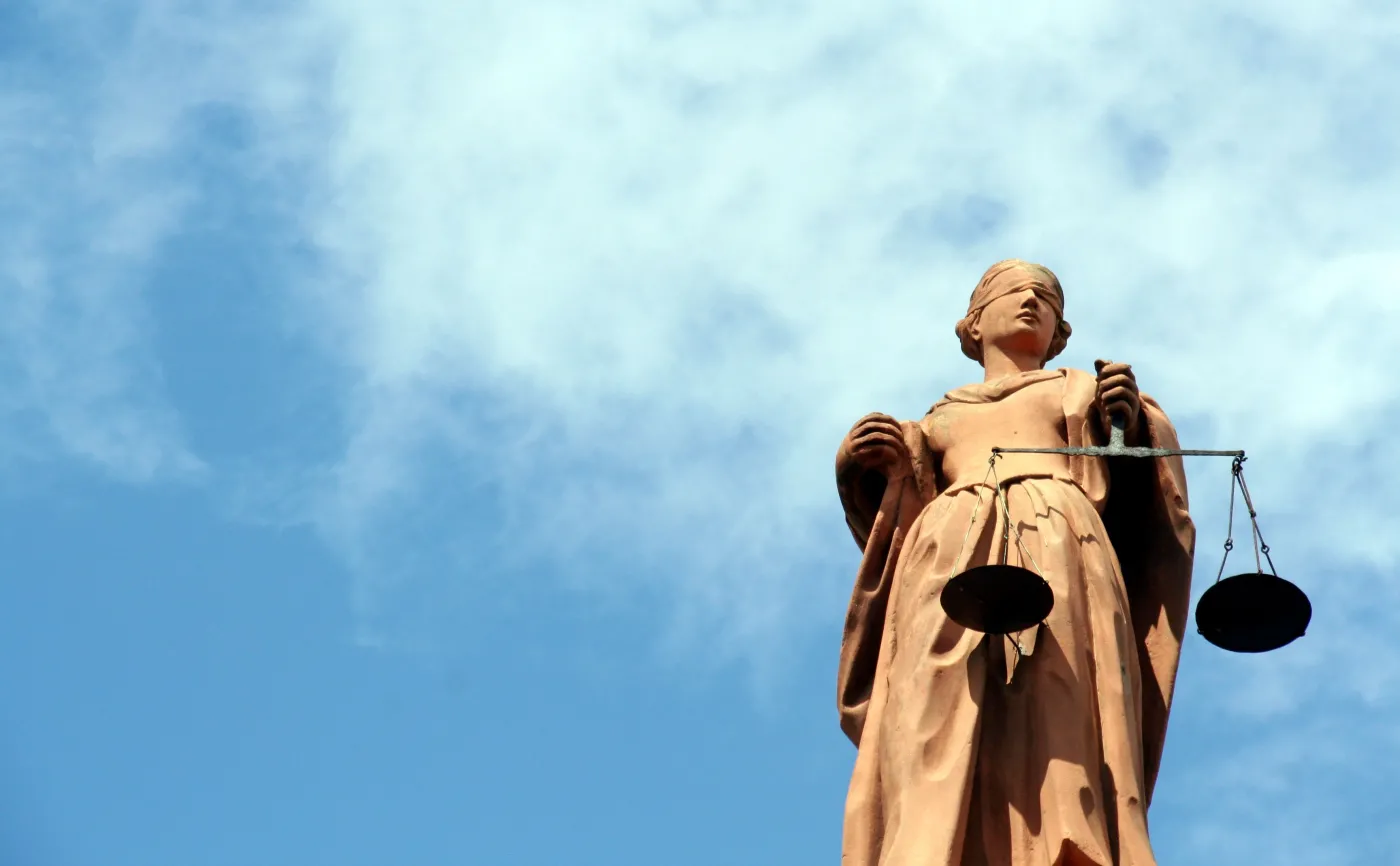 Prokuratorzy oskarżają dobrą zmianę. Odeszło już kilkuset. "Chcą uniknąć upokorzenia i upolitycznienia..."