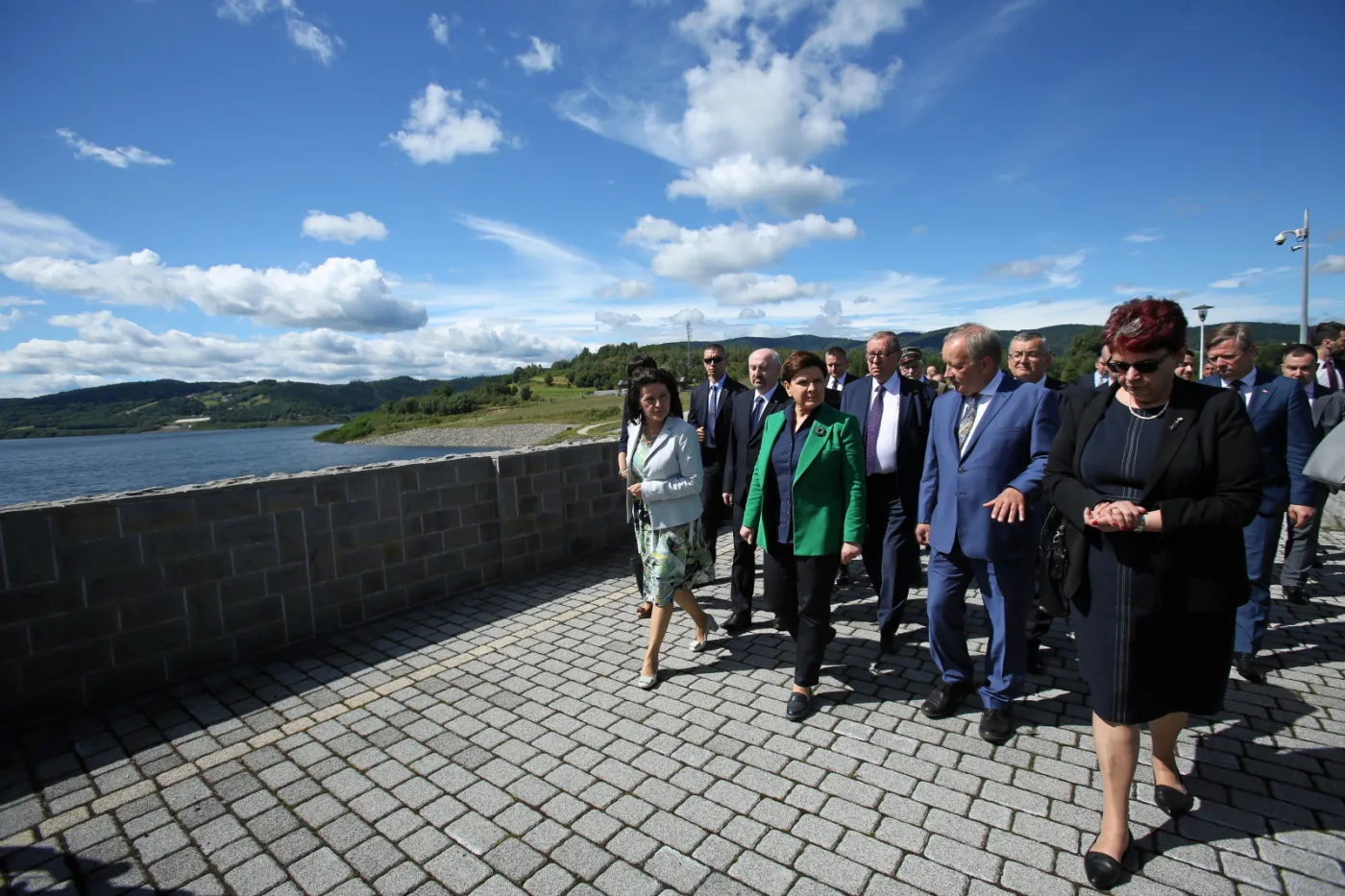 Premier Szydło otworzyła nieukończoną inwestycję? Samorządowcy: Cieszyć się nie ma z czego [FOTO]