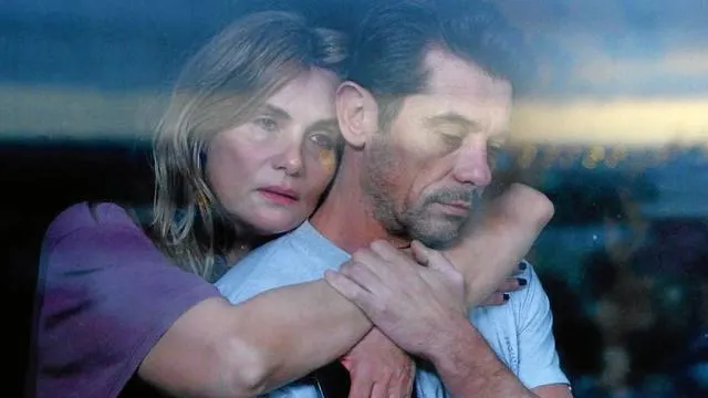 Emmanuelle Seigner w filmie "Podarować życie"