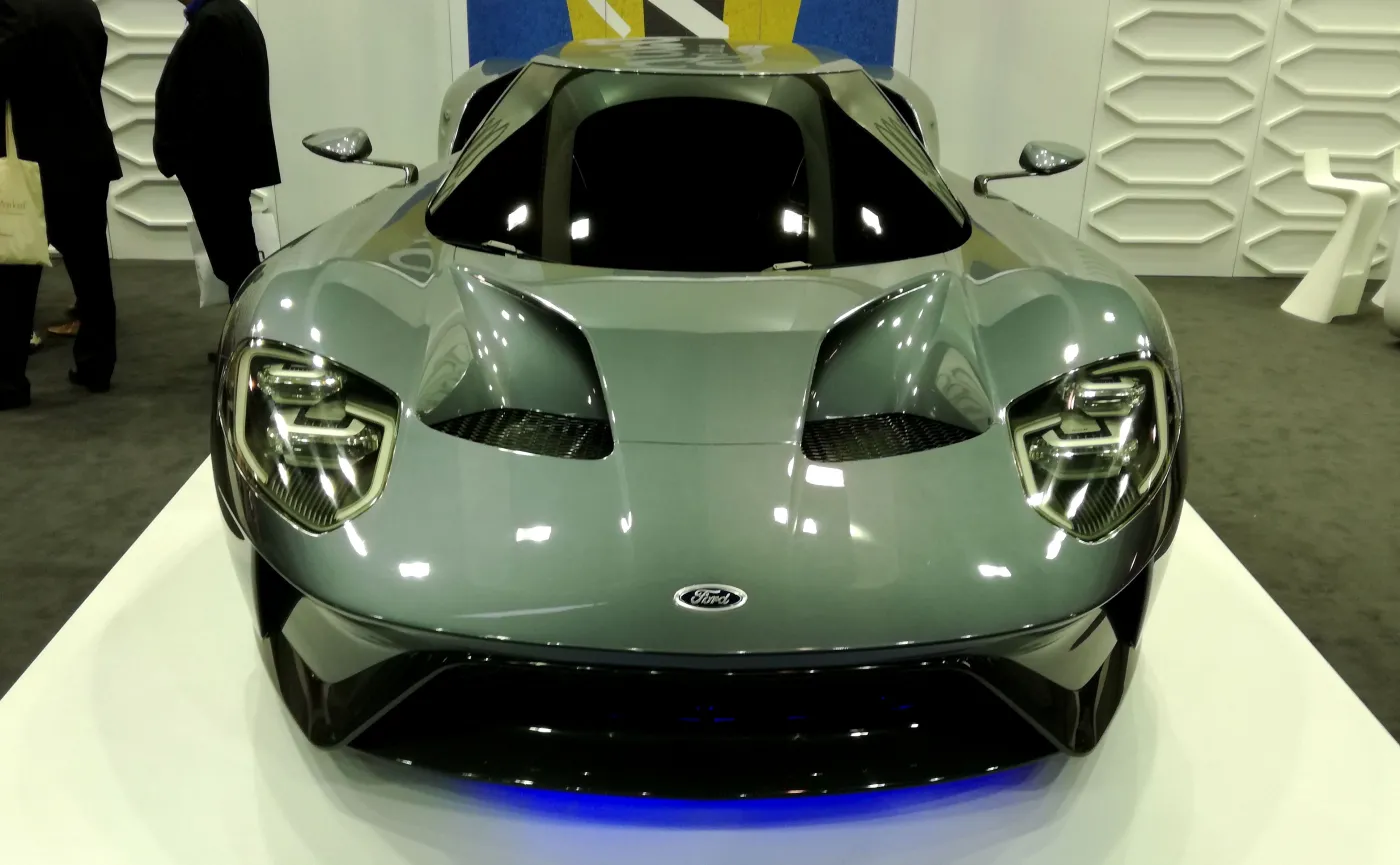 10604746-ford-gt.jpg