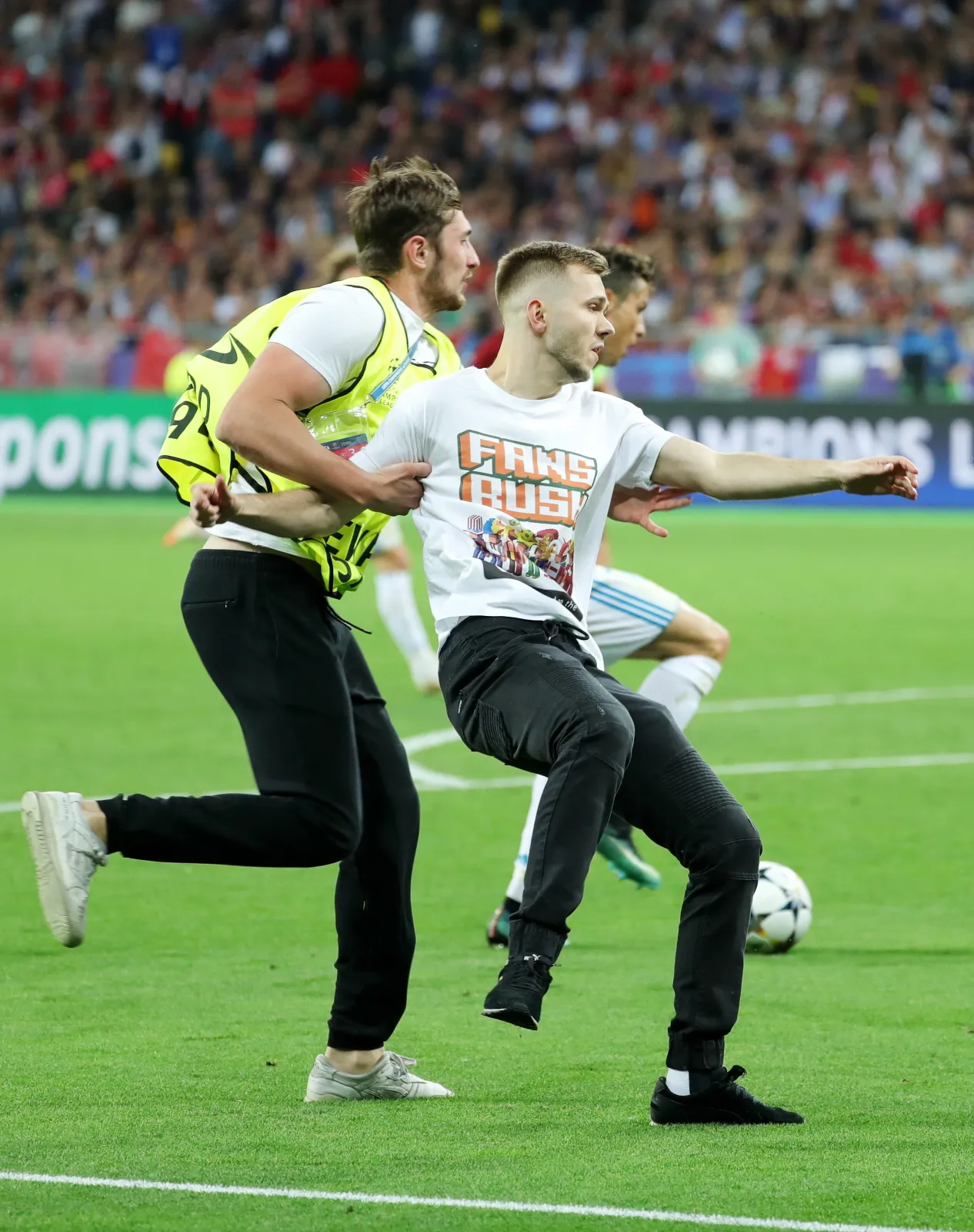 10992406-wielki-skandal-w-finale-ligi-mistrzow.jpg