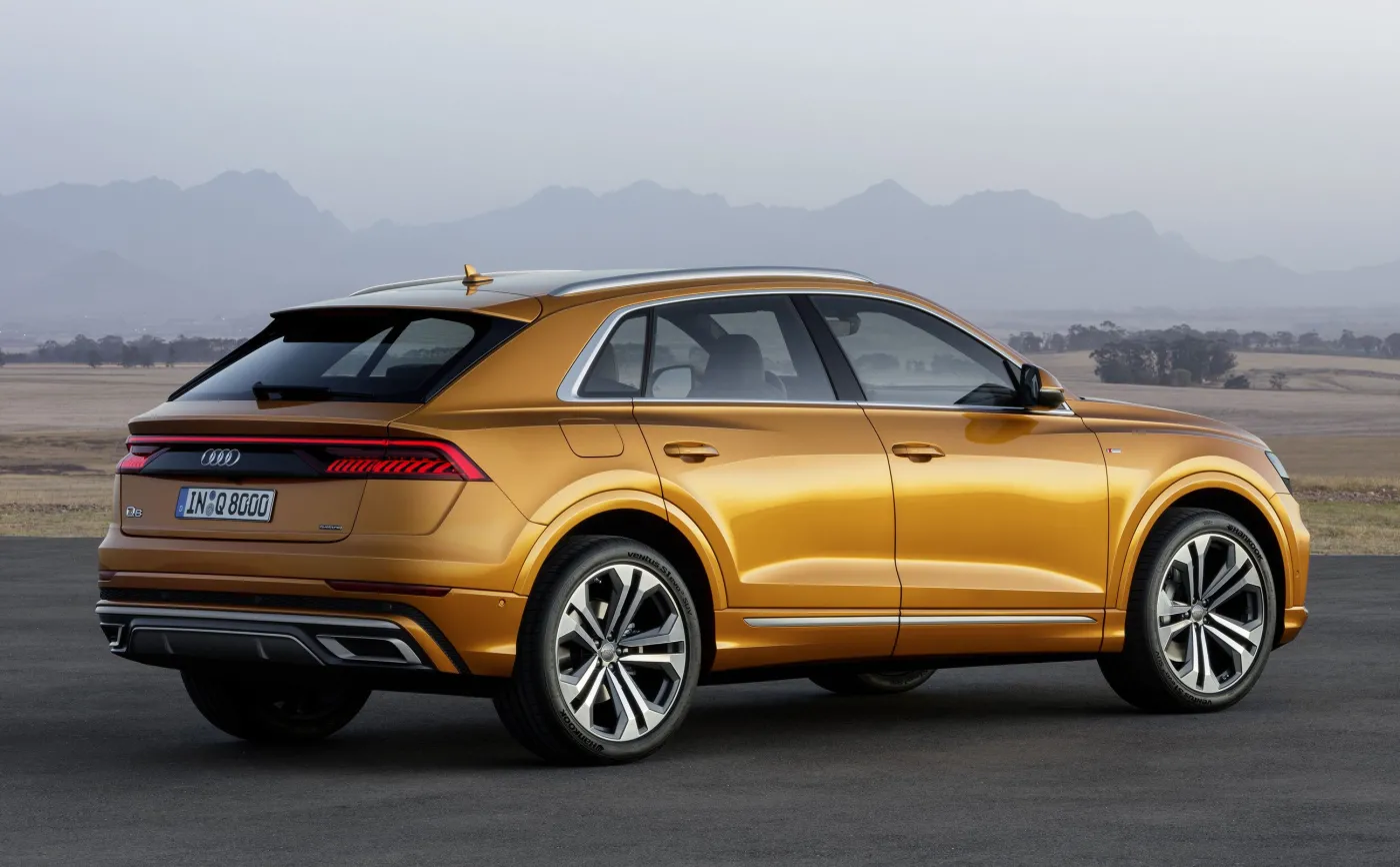 11013464-audi-q8.jpg
