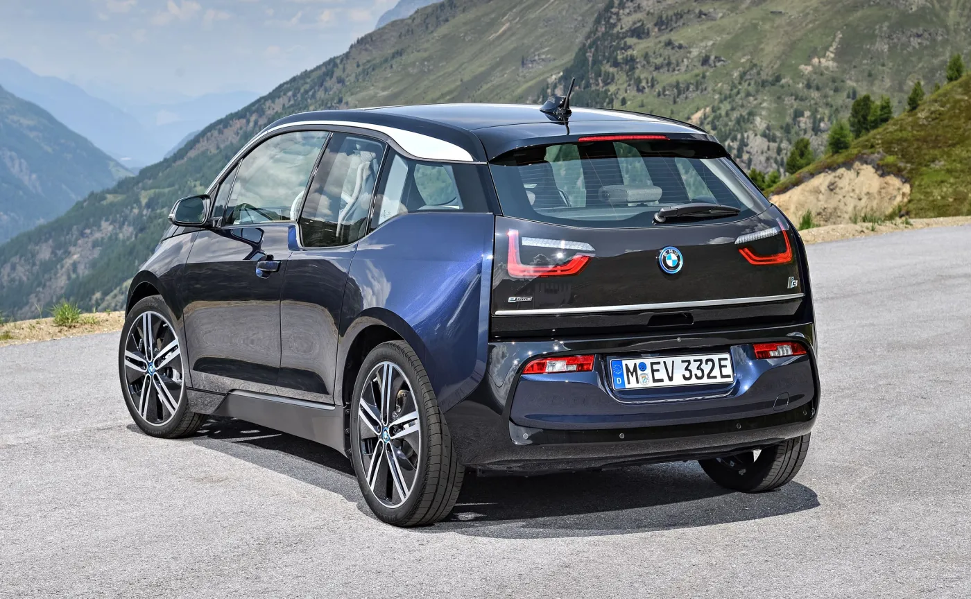 11246968-bmw-i3.jpg