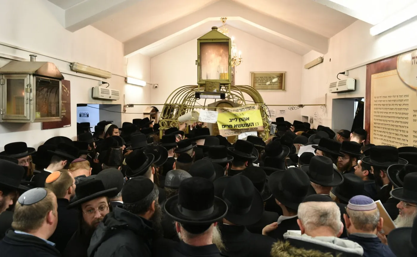 Chasydzi z całego świata ściągnęli do Leżajska. Modlili się przy grobie cadyka