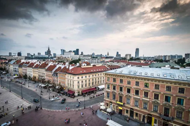 PiS ws. pomnika smoleńskiego: Wszystko zgodnie z prawem. PO: Potrzebne referendum