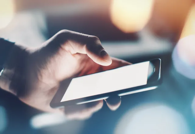 "Prawdziwy europejski sukces". Koniec z opłatami roamingowymi w UE