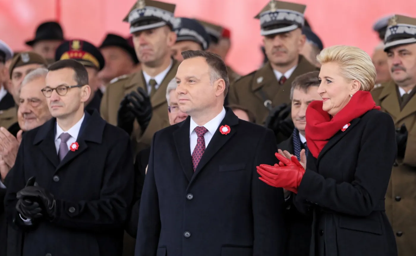 Premier Mateusz Morawiecki i prezydent Andrzej Duda z małżonką