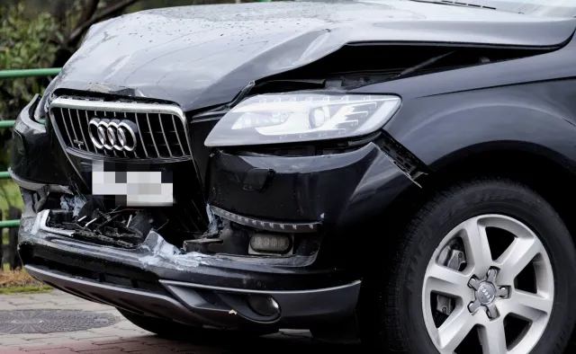 Wiemy, za ile naprawili rozbite BMW, którym jechała Szydło i rządowe Audi. "Kwota zwala z nóg. To nie są żadne drobne"