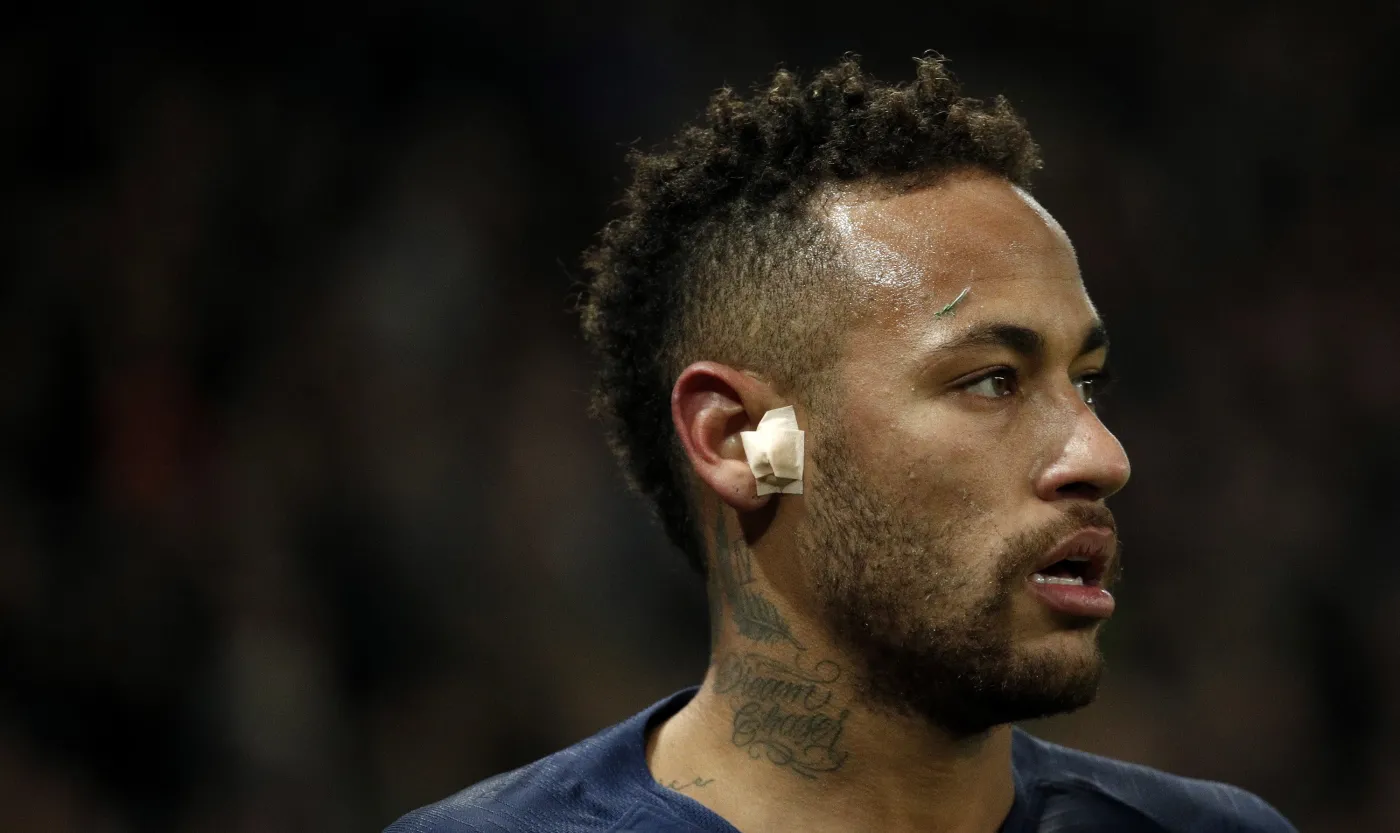 Liga francuska: Neymar doznał urazu stopy. Tej samej, która rok temu była operowana
