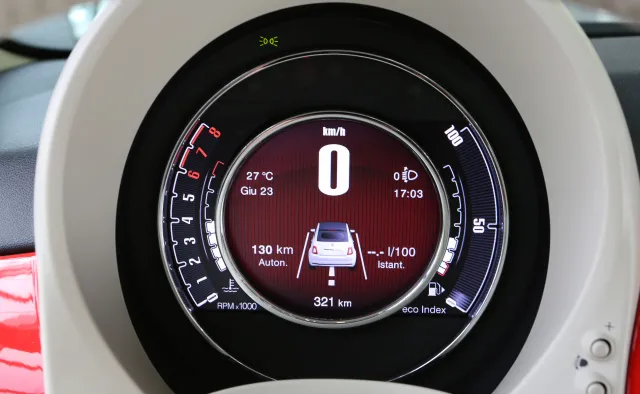 Fiat stworzył paliwo przyszłości bezpieczne dla obecnych silników. I już tankuje je do samochodów