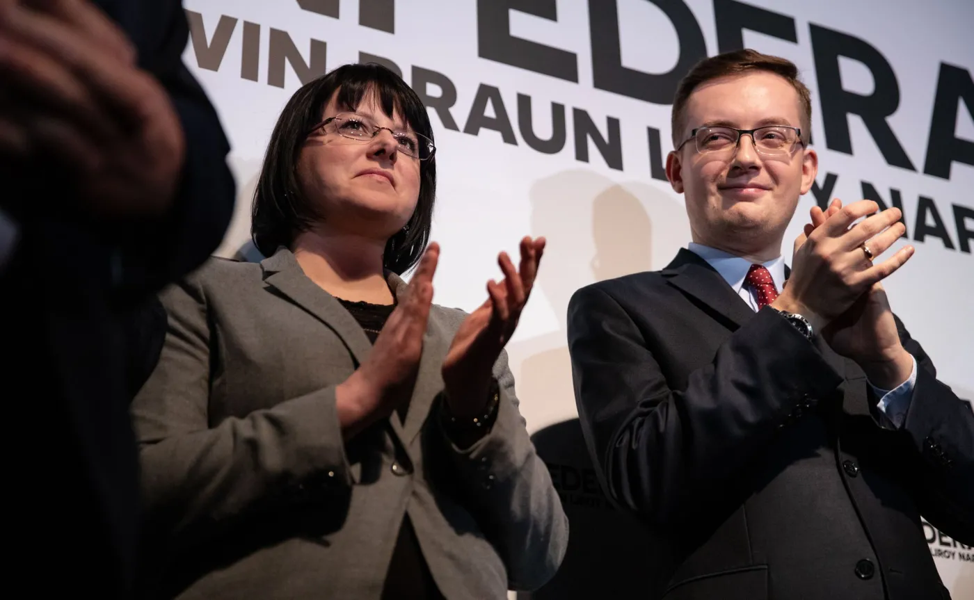 Kaja Godek i Robert Winnicki podczas konwencji Konfederacji